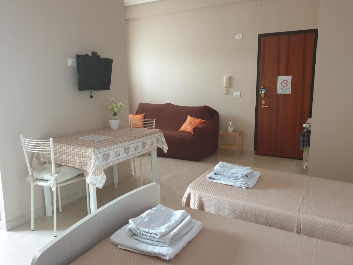 A "Casa Inn-Centro" Monolocale カターニア エクステリア 写真