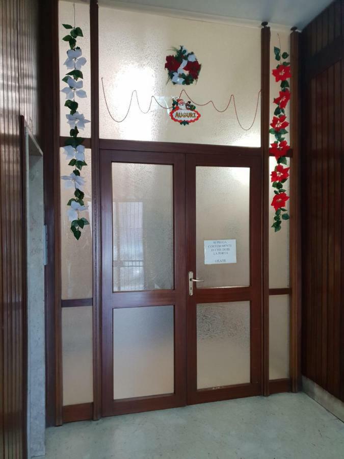 A "Casa Inn-Centro" Monolocale カターニア エクステリア 写真